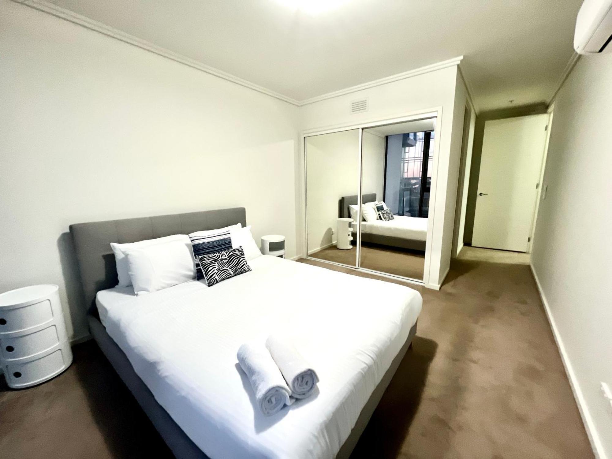 Readyset Apartments At Sentinel Melbourne Exterior photo